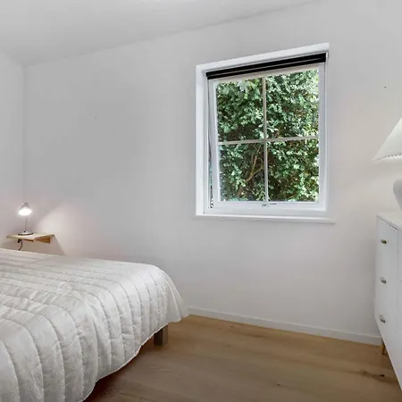 Feriehus New And Cozy House By The And Forest