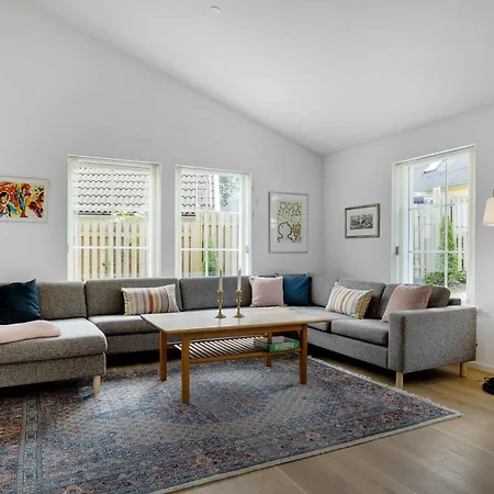 Feriehus New And Cozy House By The And Forest Hornbæk